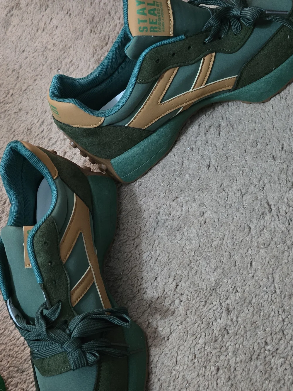 Men’s Green Casual Sneakers
